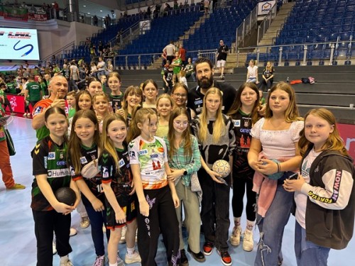 Weibliche D-Jugend des HVW besucht den SCM