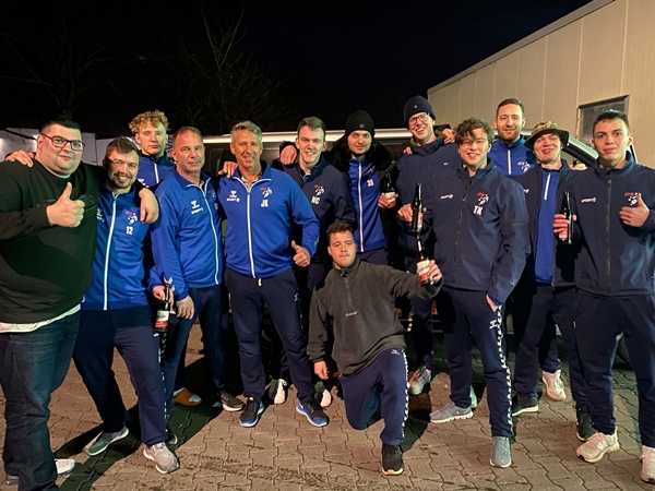 1. Männer festigen die Tabellenführung